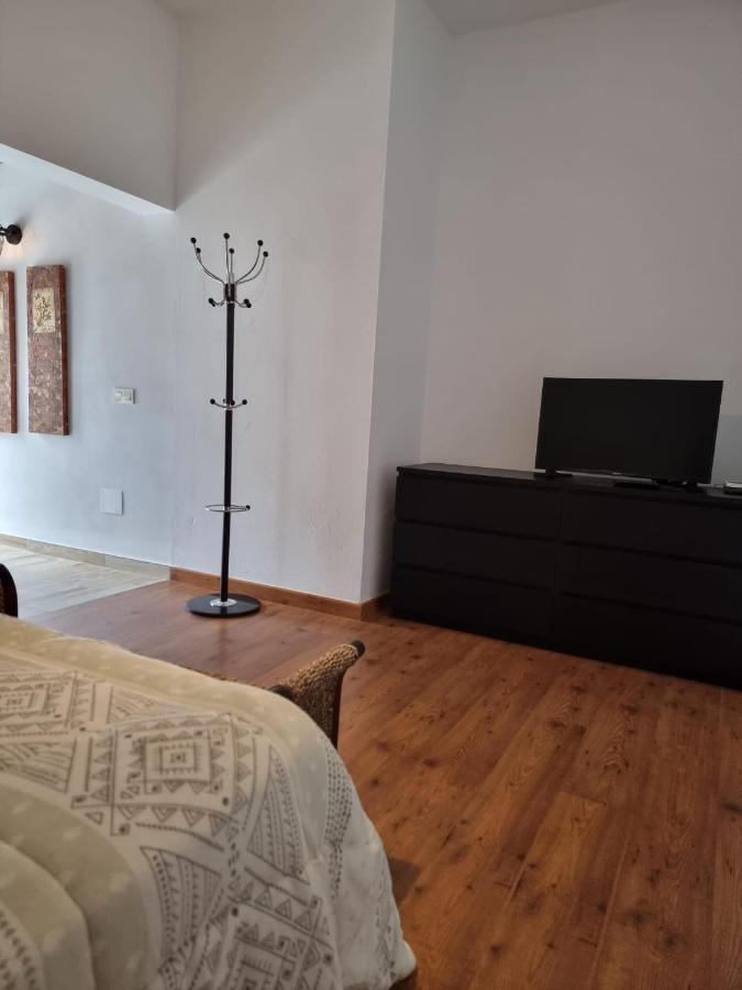 Alunita & Pirita, Habitacion Con Jardin, Terraza Y Wifi En Zona Tranquila Y Centrica Nazaret Eksteriør bilde