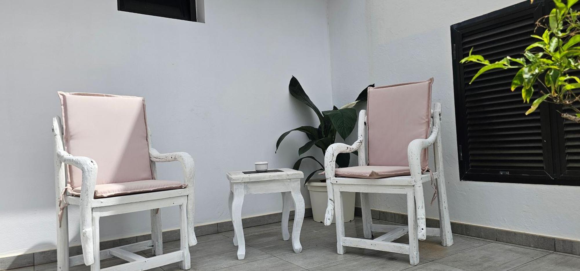 Alunita & Pirita, Habitacion Con Jardin, Terraza Y Wifi En Zona Tranquila Y Centrica Nazaret Eksteriør bilde